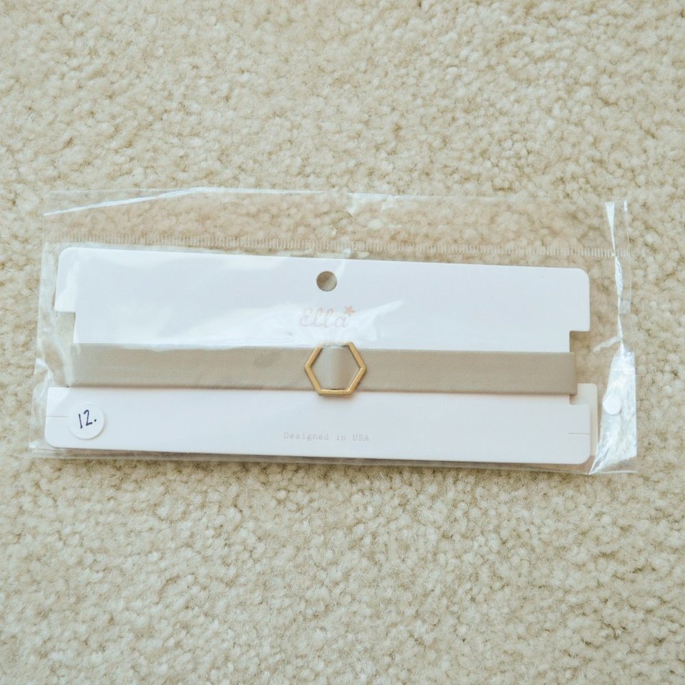 NWT! Ella Gold and Gray Hexagon Choker